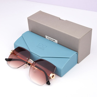 Étui à lunettes triangulaire pliable en cuir PU, boîte à lunettes de soleil minimaliste pliable avec logo, 4 couleurs