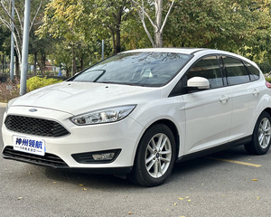 <span class=keywords><strong>Ford</strong></span> <span class=keywords><strong>Focus</strong></span> Usata <span class=keywords><strong>2019</strong></span> Classic Hatchback 1.6L Automatica 6DCT Guida a Sinistra Interni Scuri Tetto Apribile Efficiente nei Consumi Durevole Auto Familiare - Product Image 1