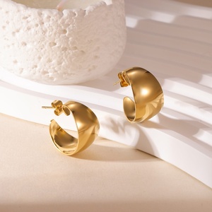 Pendientes de aro gruesos de alta moda para mujer al por mayor, chapados en oro, joyería que no se deslustra para fiestas a la moda - Product Image 4