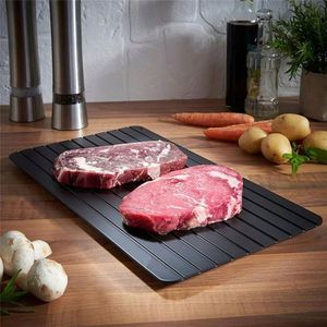 Plateau de décongélation rapide pour aliments congelés, viande et fruits - Outil de cuisine portable et écologique en aluminium - Product Image 2