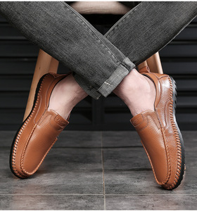 Mocasines de cuero de vaca de primera capa para hombre, zapatos informales de negocios británicos, calzado cómodo de cuero genuino para conducir, calzado para padre - Product Image 4