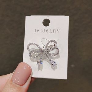 New Trendy Exquisite Compact Rhinestone Bow Brooch Versatile Women's <b>Wedding</b> Engagement Gold Plated Zinc Alloy Suit <b>Accessories</b> - Product Image 2