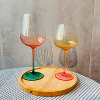 Verre à vin contemporain en cristal rose transparent dégradé bicolore haut de gamme Raymond, emballage personnalisable pour le voyage