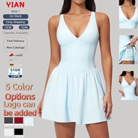 Robe de tennis sans manches à col en V pour femmes, avec short intégré, poche latérale, plissée, robe de golf athlétique avec coussinets de poitrine amovibles, 5 couleurs