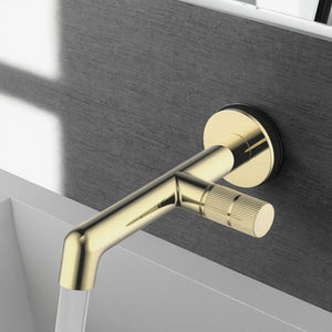 Grifo de lavabo monomando de latón dorado cepillado, empotrado en la pared, con válvula de cerámica, para baños de hoteles y salas. - Product Image 1