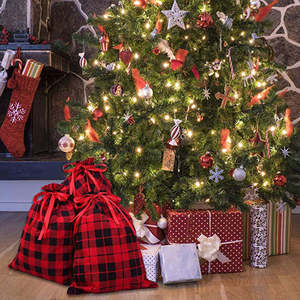Bolsas de Regalo Navideñas de Tela Rojas con Cordón para Dulces, Decoraciones Navideñas para Niños - Product Image 6