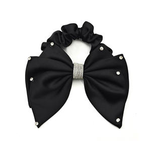 Shenglan Bandeaux de haute qualité pour femmes et filles Chouchous en satin cousus à la main avec perles Barrettes élastiques pour <span class=keywords><strong>cheveux</strong></span> - Product Image 1