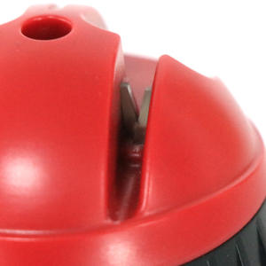 Aiguiseur de couteaux manuel rouge avec base à ventouse, multi-grains, en acier tungstène ABS, pour usage en cuisine - Product Image 4