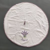 Serviette ronde en coton brodé à la lavande, serviette en éponge à la main