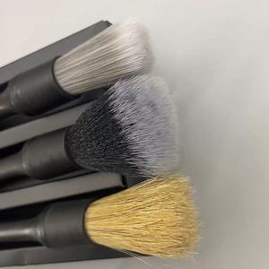 3 pezzi Set di spazzole sintetiche per capelli e per pulizia di spazi per auto - Product Image 4