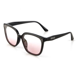 <span class=keywords><strong>Gafas</strong></span> <span class=keywords><strong>de</strong></span> Sol Modernas Unisex, Cuadradas, Rectangulares, Pequeñas, Económicas, con Protección UV400, Modelo CY 8912 - Product Image 3