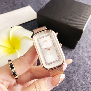 Nuevo Reloj de Cuarzo para Mujer Touses Retro-Chic con Esfera de Nácar - Product Image 2