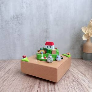 Caja de música de madera de haya familiar Totoro Ever Bright, gran oferta, Microlandschaft de escritorio, manualidades de cuerda, regalo de cumpleaños <span class=keywords><strong>para</strong></span> niños - Product Image 1