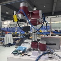 JAKA Zu5 Cobot Compacto de 6 Ejes, 5 kg de Carga Útil, Aluminio, Certificado CE, Ahorro de Espacio, Sin Barrera de Seguridad, Programación por Arrastre, Recogida de Materiales Electrónicos
