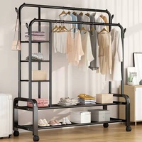 Barre de suspension double en métal légère, très vendue, avec étagères de rangement et roulettes pour chambre à coucher