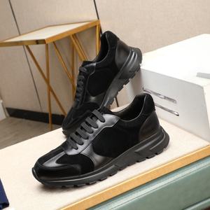 Chaussures de créateur en cuir de vachette pleine fleur à semelle épaisse, respirantes, à lacets, avec semelle extérieure antidérapante durable, style polyvalent pour le quotidien masculin - Product Image 1