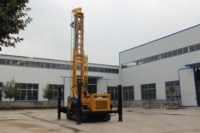 Plateforme de forage de puits d'eau montée sur camion de 680 mètres, plateforme de forage pour puits d'eau, machine de forage DTH