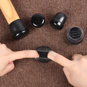 Protecteurs <span class=keywords><strong>de</strong></span> sol <span class=keywords><strong>de</strong></span> jambe <span class=keywords><strong>de</strong></span> <span class=keywords><strong>chaise</strong></span> en <span class=keywords><strong>silicone</strong></span> noir avec couverture <span class=keywords><strong>de</strong></span> <span class=keywords><strong>Protection</strong></span> <span class=keywords><strong>de</strong></span> <span class=keywords><strong>pieds</strong></span> <span class=keywords><strong>de</strong></span> <span class=keywords><strong>pieds</strong></span> <span class=keywords><strong>de</strong></span> meubles en feutre <span class=keywords><strong>de</strong></span> <span class=keywords><strong>silicone</strong></span> protéger le sol en bois dur marron - Product Image 4