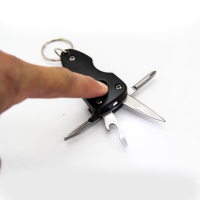 Porte-clés multifonction portable en forme de gourde avec lumière LED, tournevis et ouvre-bouteille pour usage quotidien et travaux manuels DIY