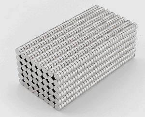 แผ่นแม่เหล็กนีโอดิเมียมแม่เหล็ก N52แรร์เอิร์ธทรงกลมกาวขนาดเล็ก3mmX1mm 4mmX2mm แข็งแรงมาก - Product Image 1