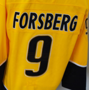Pronto per la spedizione di Nashville Filip Forsberg Gold Home maglia da Hockey nazionale cucita di migliore qualità - Product Image 1