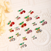 Breloques d'ongles 3D cerise tendance en alliage, strass métalliques, accessoires de nail art en gros