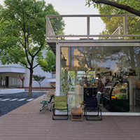 Profitez d'un design esthétique haut de gamme avec notre Tiny House prête à être expédiée, idéale comme abri de jardin pour une cafétéria ou un magasin de proximité.