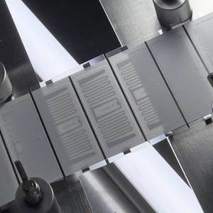 แท็กอัจฉริยะ UHF ISO18000-6C Impinj Monza 4E/4QT ป้าย RFID สติ๊กเกอร์สำหรับการจัดการสัมภาระ - Product Image 6