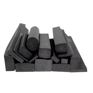 Productos de caucho EPDM personalizados, espuma sólida, formas especiales cuadradas, sellos extruidos, corte, color negro, para ventanas de automóviles. - Product Image 5