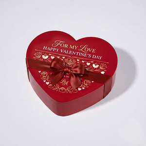 Caja de Regalo Rígida Roja en Forma de Corazón con Impresión en Dorado y Cinta de Satén para Bombones Premium - Product Image 2