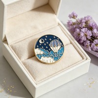 Broche émaillée en alliage de zinc, motif montgolfière ciel nocturne, lune, étoile et nuage, pour sac à dos, sac, chapeau, décoration ou cadeau