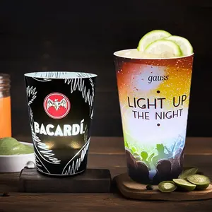 Taza intermitente con luz activada por agua OEM, barra de vidrio para beber que brilla intensamente, taza de plástico Led para club nocturno