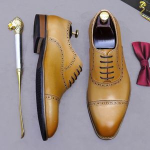 Chaussures de ville décontractées de luxe originales à bout carré, en cuir véritable de couleur claire, avec détails sculptés, à lacets, antidérapantes et respirantes - Product Image 3