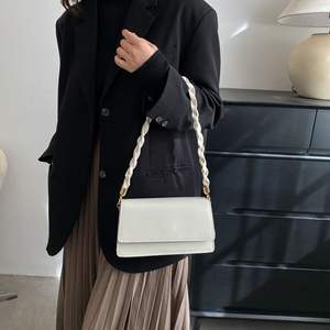 Tas selempang bahu Femme utama kantung murah E2516 untuk wanita tas ketiak kulit PU wanita lapisan ganda warna polos - Product Image 2