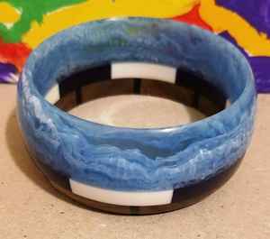 Brazaletes de Resina y Madera para Mujer, Joyería Elegante Hecha a Mano de Estilo Tradicional y Moderno con Acabado de Madera Natural y Resina - Product Image 6