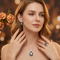 Set Perhiasan Wanita Toderi Vintage Berlapis Emas Kuningan Motif Bunga 12x12mm Zirkon Warna-warni 3-Piece (Anting, Cincin, Kalung)