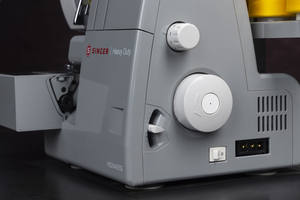 Machine à surjeter SINGER HD0450S robuste avec capacité de 2-3-4 fils - Product Image 2