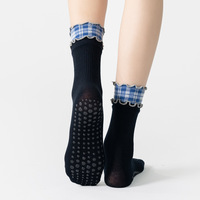 Chaussettes de Pilates pour femmes, style mode, à double volant, motif écossais, pour la vente en gros