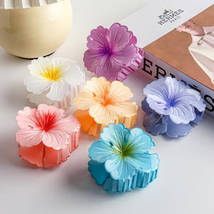Vente en gros de pinces à cheveux en plastique de style plage pour femmes, accessoires de cheveux floraux élégants - Product Image 3