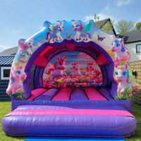 Château gonflable licorne rose et violet pour l'extérieur