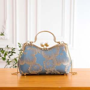 Bolsos de Mano de Lujo para Mujer con Flores Bordadas de Perlas para Graduación 2025, Bolsos de Noche para Boda, Estilo Chino, Bolso de Mano Brillante - Product Image 2
