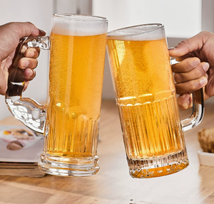 Jarra de Cerveza de 600 ml con Base Pesada y Asa en Forma de Brazo Musculoso, Vaso Transparente de Vidrio, Taza Divertida para Beber para Fanáticos de los Deportes - Product Image 2