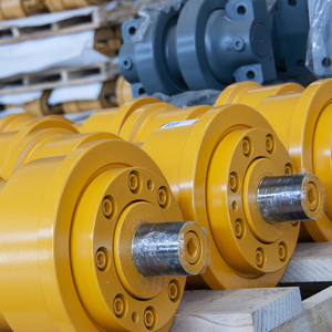 Hitachi Zx120 Zx200 Volvo Ec210 Ec240 Excavadora Piezas de repuesto del tren de rodaje de orugas Rodillo de pista Portador de rodillo Zapata de pista - Product Image 4