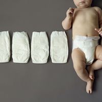 Colle thermofusible élastique PSA pour les manchons de couche et le collage de tissus non tissés