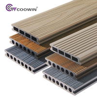 Nouvelle terrasse en bois composite imperméable à l'eau en bois et en plastique Surface en grain de bois brossée