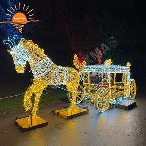 Décoration de Noël et de fêtes de qualité commerciale : Lumière LED extérieure en forme de citrouille et de calèche, pour événements et festivals urbains - Product Image 3