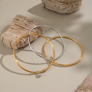 Joyería de Moda al por Mayor, Sin Deslustre, Acero Inoxidable con Baño de Oro de 18K, Brazalete de Zirconia, Brazalete Apilable de Tres Capas para Mujer - Product Image 4