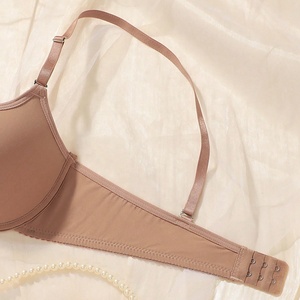 Soutien-gorge confortable de couleur unie pour femmes, fabriqué par un fabricant de haute qualité - Product Image 4