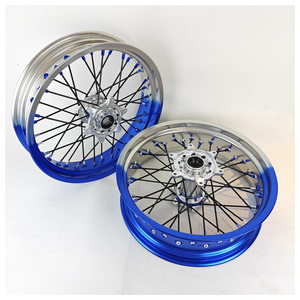 ล้อซุปเปอร์โมโตคุณภาพสูง Beta RR 2024 ขนาด 17 นิ้ว สีทูโทน น้ำเงินและเงิน ล้อซี่ลวดสำหรับซุปเปอร์โมโตและโมตาร์ด - Product Image 1