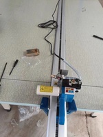 Machine de découpe automatique verticale à couteau droit pour tissus textiles, rideaux, stores enrouleurs et tissus PVC